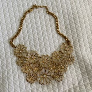 Gold Joan Rivers bin flower necklace